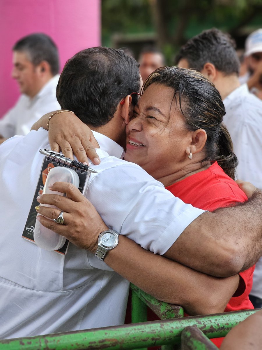 kerguelenhugo's tweet photo. Hoy escuchamos a los habitantes de la Comuna 6 durante nuestro ‘Tercer Encuentro Urbano por el Desarrollo y el Trabajo'.

Allí estuvieron representados barrios como La Pradera, 6 de Marzo, Edmundo López, Cantaclaro, Nueva Belén, Nueva Jerusalén, Cundama, Caribe, Tacasuán y El Laguito, entre otros. 

En esta jornada, en la que los ciudadanos aportaron sus inquietudes para ser tenidas en cuenta en la construcción del Plan de Desarrollo de Montería 2024-2027, estuvieron presentes diversos representantes de la comunidad, como presidentes de Juntas de Acción Comunal (JAC) y ediles. Así mismo, asistieron concejales, secretarios de despacho y todo el equipo de gobierno.