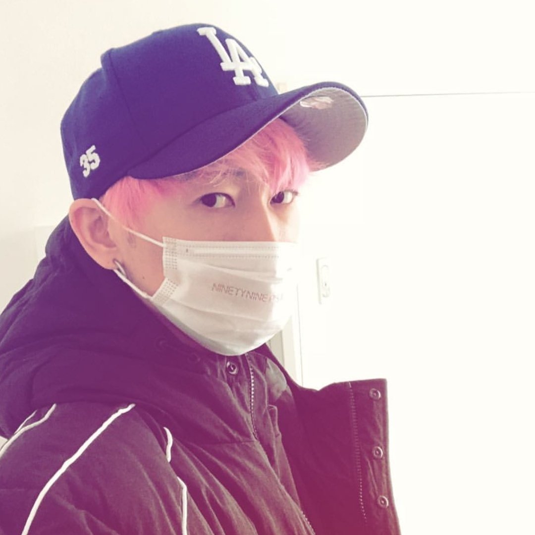 midnight_hyuk's tweet photo. 난 사실 장우혁 장발에 염색파임
짧머도 귀여운데 머리 좀만 기르면 섹시미 오짐 https://t.co/QZj5ZEGXbU