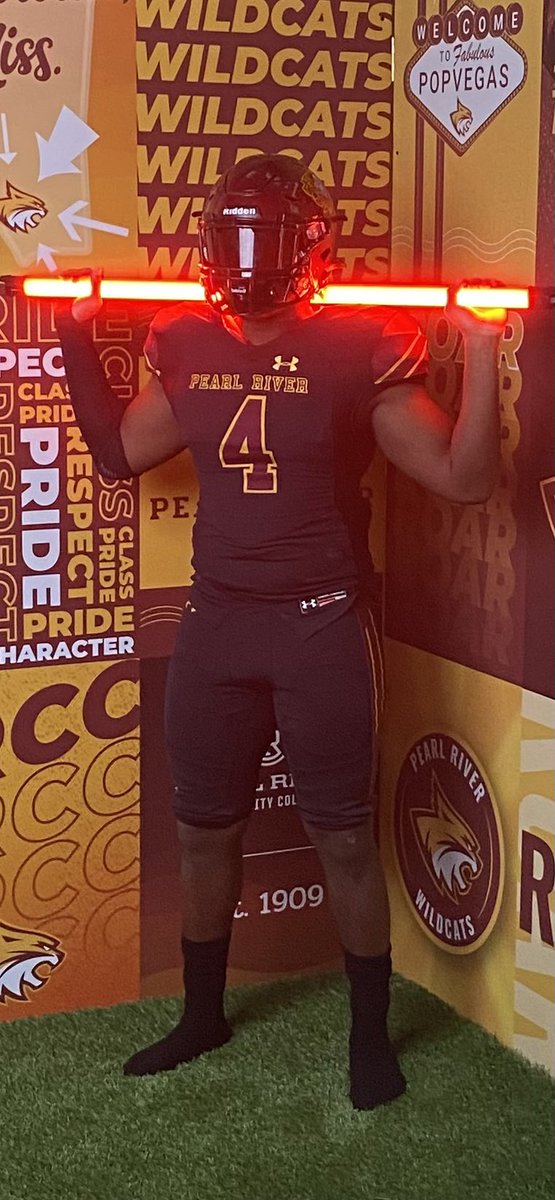 🔴 100% COMMITTED 🟡 Pearl River Community College First off I want to thank my lord and savior Jesus Christ for making this opportunity happen for me and I want to thank my family, supporters and my coaches. With that being said I’m officially committed to PRCC @MrA2BGAP 🤝🏾