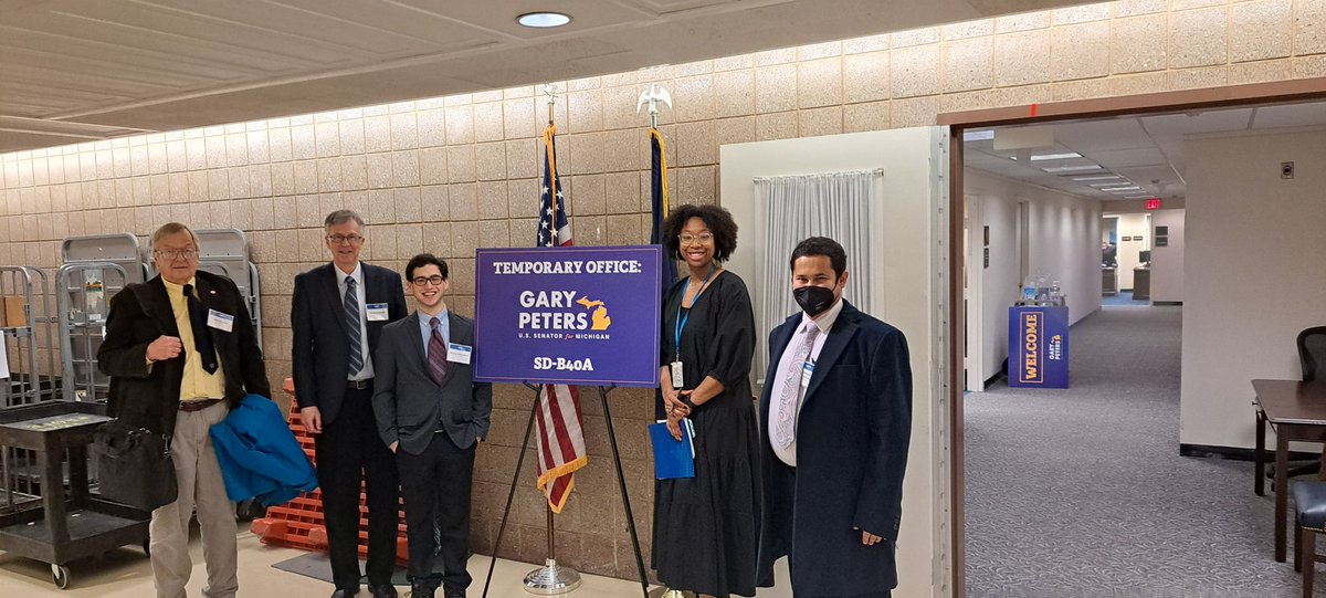 bhujyo's tweet photo. Like every year this year's #APSCVD2024 was all about bringing the #Voice4Physics to the US Congress. Our MI/KY team with grad student @jeremy_reb (U of Michigan) and colleagues Wolfgang Korsch and Lance De Long (U Kentucky) and yours truly did a great job! https://t.co/ykDATGtWIw