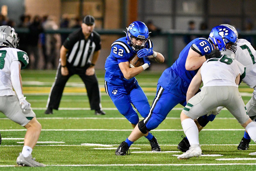 Please take a look at my junior season highlights. Loved competing with my teammates, can’t wait to see what happens for our senior year!
- hudl.com/v/2N0PwJ
