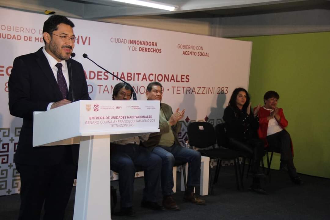 judithbarrios_'s tweet photo. Ha sido una lucha y organización social  que comenzó hace poco más de 30 años desde el CDP.
Hoy entregamos 3 predios, con la presencia del Jefe de Gobierno @martibatres, quien también dio un recorrido por las calles de la Col. Vallejo.

#EllaEsJudith #JudithBa  #FIESTA #soñar https://t.co/mhsPAm6Uet