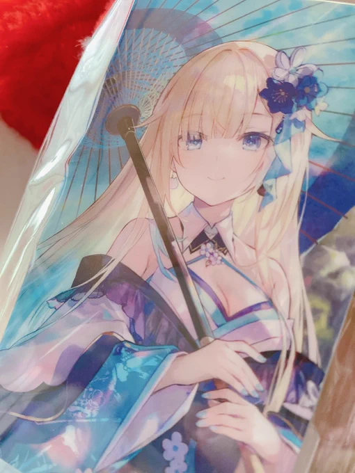 エマたそのスマホスタンド 