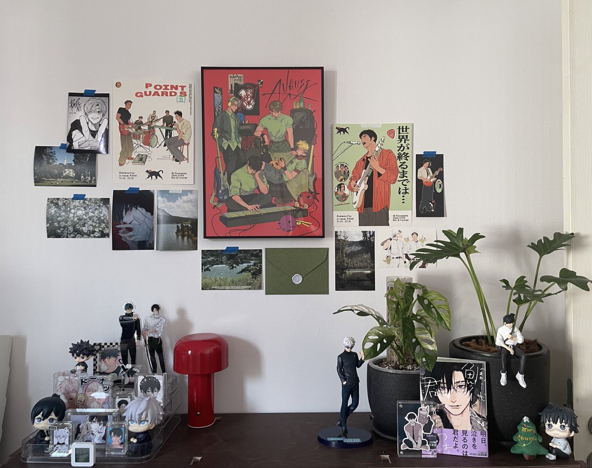 etceteraandmore's tweet photo. ได้รับของเรียบร้อยดีค่า 🥹 เอฟ zine มา 2 เล่มเพราะอยากได้ฟตกทัพกับรินมากกกกก แล้วก็ได้สมใจ กราบมือคนแพ็คค่ะ ไปๆมาๆในห้องตอนนี้มีของ #AU_GUSS วางอยู่หลายมุมเลย งานสวยมากเลยค่าา ✨ https://t.co/9vnudLkIO7