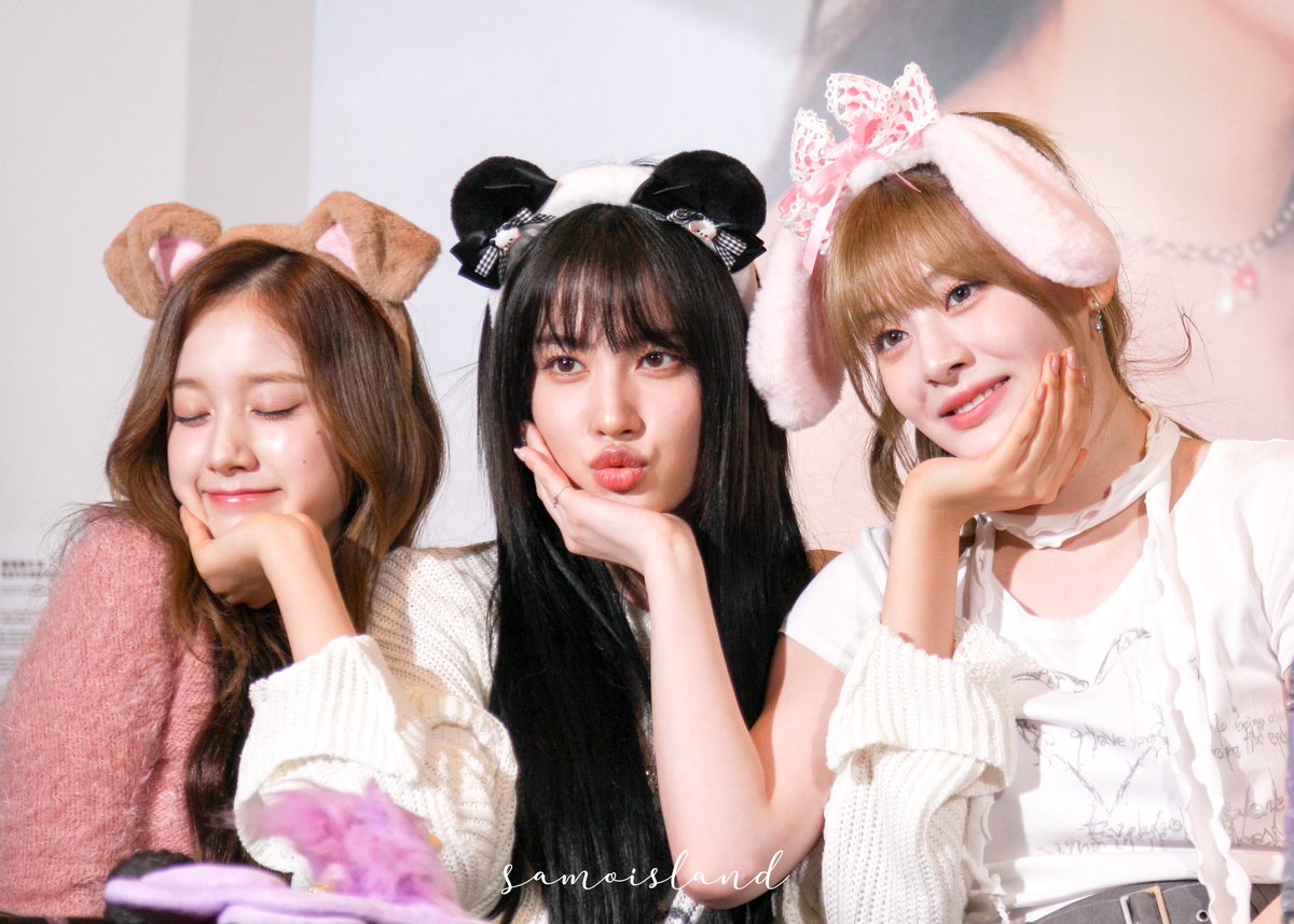 sana_bubble's tweet photo. 240121
-
Hong Kong Fansign
-
#스테이씨 #세은 #윤세은 #윤 #제이 #stayc #seeun #yoon #j #staycj #staycyoon #staycseeun #kpop https://t.co/LjKVF9NH0h