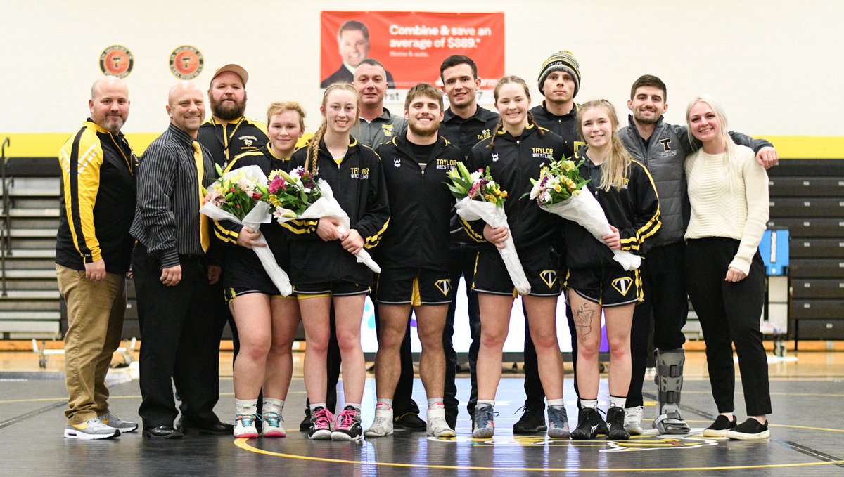 Senior night for wrestling at the hive! 
<a href="/TaylorYJAD/">Taylor Yellowjackets Athletics</a> <a href="/Taylor_Wrestlin/">Taylor Wrestling</a> <a href="/THS_Jackets/">Mark Smiley</a> <a href="/MarkCAult1/">Mark C Ault</a> <a href="/YellowJackets3R/">Three Rivers Schools</a> <a href="/jimbarrechl/">@JimBarreCHL</a> <a href="/BetsyBonifas/">Betsy Bonifas</a> @THSATC