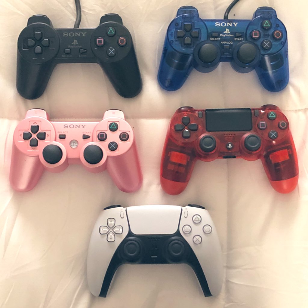 NoGimmickJay's tweet image. Which Playstation controller is the best?
#Playstation #PS3controller