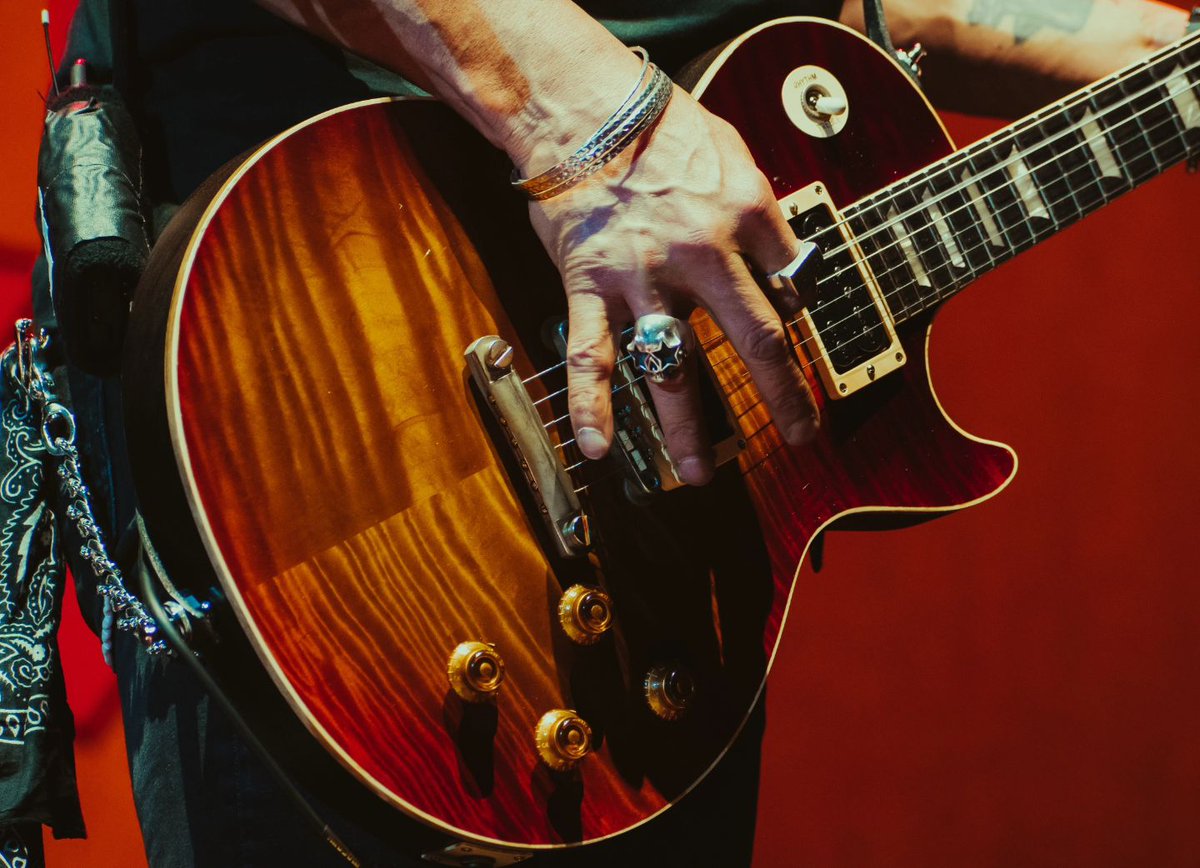 Postal de Slash en México.
Foto: Ale Correa 

#SMKC #Mexico #Slash #Gibson