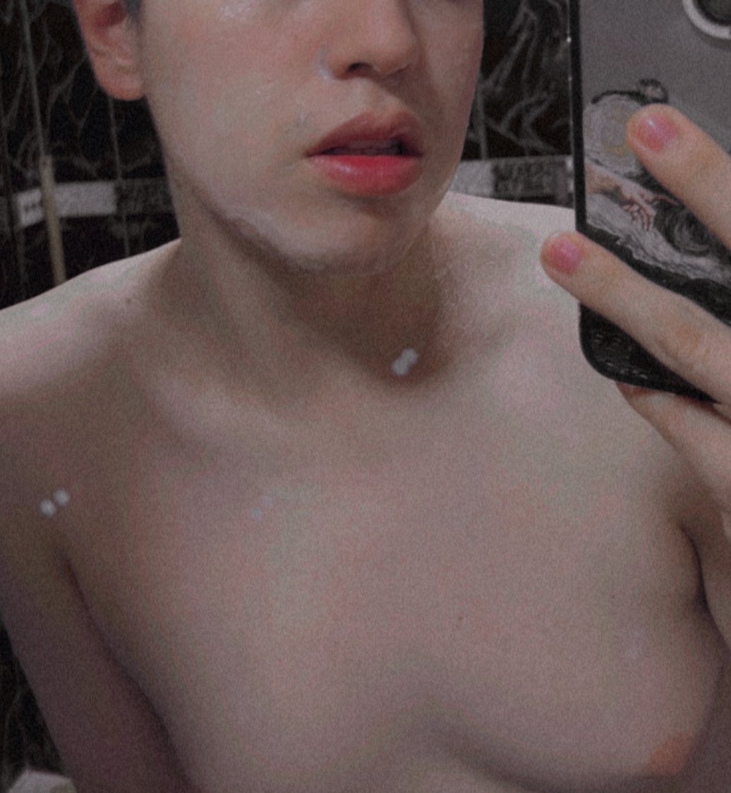 white_b21's tweet photo. Another day… Skin Care ❤️ #ricemask #gay #skincare https://t.co/ezhOWHMlQx