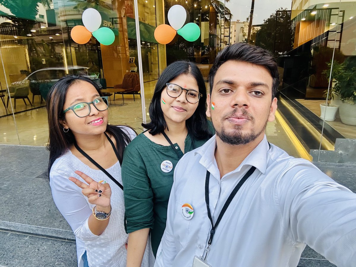 Saumya___8's tweet photo. In unity lies our strength, in diversity our beauty. Wishing you a Happy Republic Day from the most patriotic team at ⁦@kloudmate⁩ ! 🇮🇳

⁦@imbidyutbaruah⁩ ⁦@samarpita_sky⁩ ⁦@MudabbirSharie3⁩ https://t.co/tpTsK90L8k
