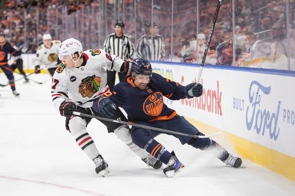 globeandmail's tweet photo. Oilers extend winning streak to 15 with win over Blackhawks https://t.co/dUpRdQHA5T https://t.co/HPyuehcrS5