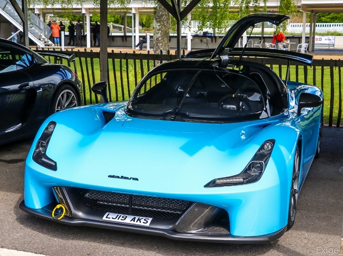 koreyhandso's tweet photo. color car blue https://t.co/cTFQ1h0v4Q