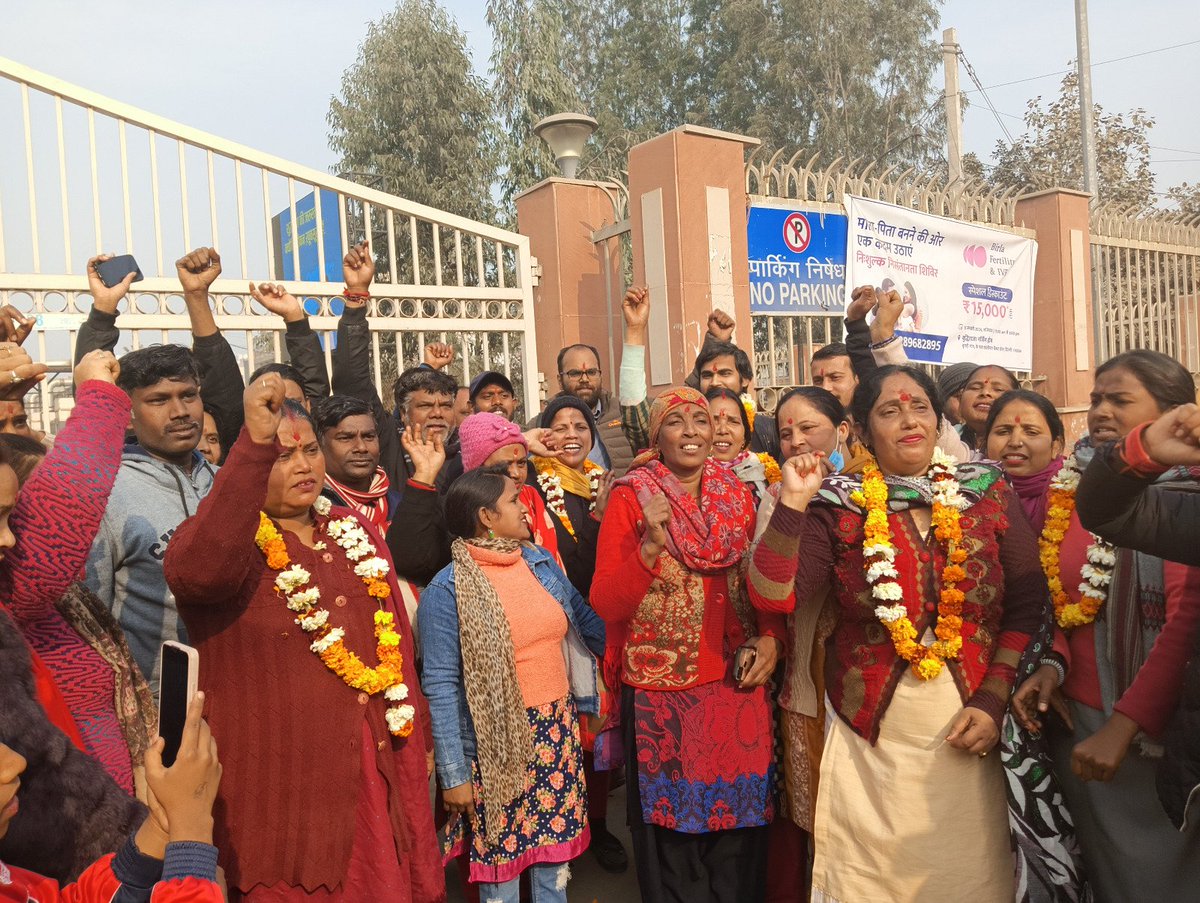 #Sanitationworkers in Delhi's Burari Hospital end their 10-day strike. Delhi's Health Minister has directed that workers be reinstated, their wage arrears be paid, and an inquiry committee be set up to look into allegations of corruption. More power to #workersunity!