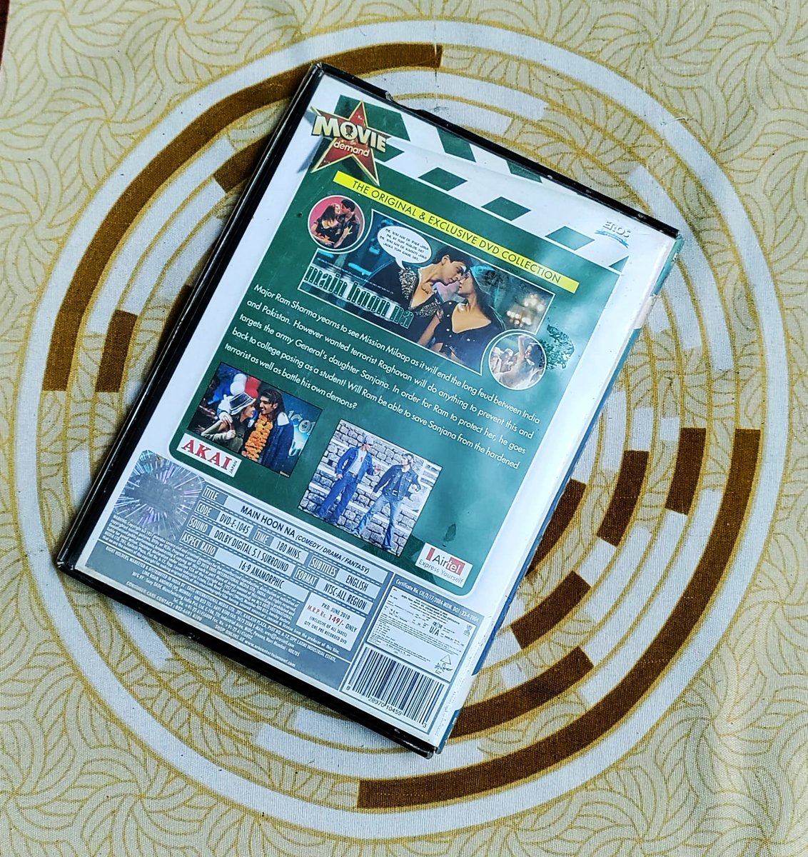 moviestalkhindi's tweet photo. #SharukhKhan's #MainHooNa Rare Original DVD in my Collection, Film That Never Get Old..๐ฅน๐ฅน
Share your thoughts..? https://t.co/7LUhJfOKFs