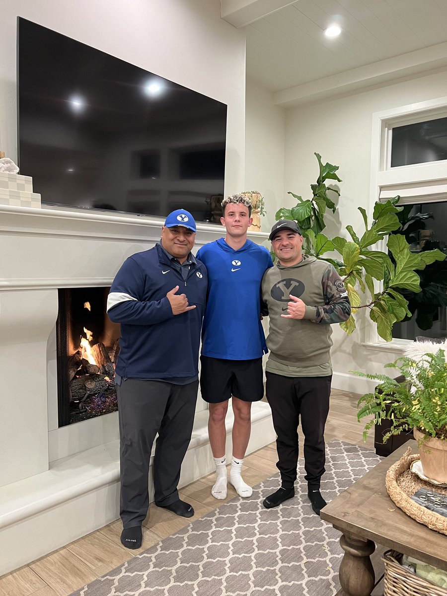 Huge thanks to @fsitake @kalanifsitake for stopping by for a home visit and meeting my family and hanging out!