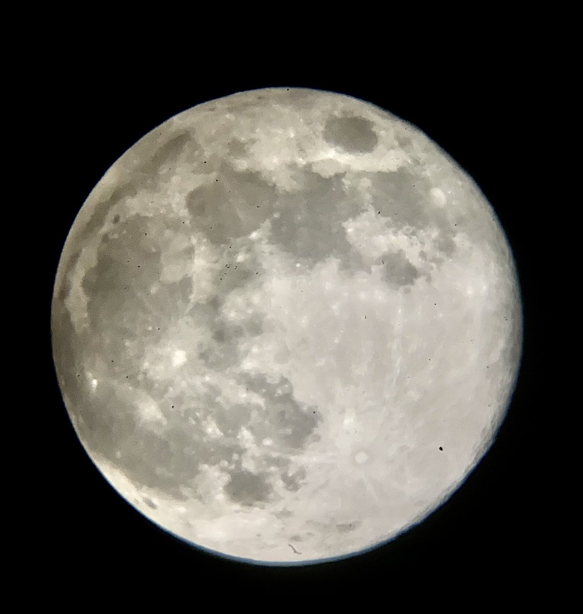 CalgaryRASC's tweet photo. Tonight’s full #Moon. #astronomy https://t.co/VAHvxqW5VH