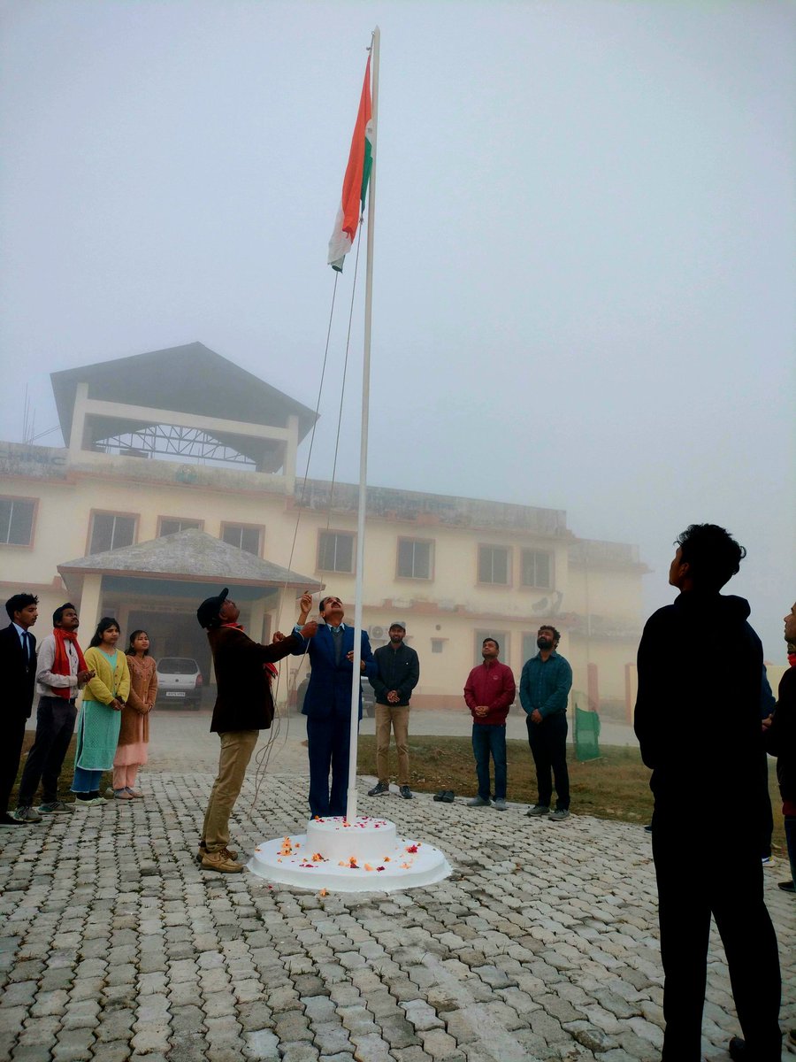 chirang_poly's tweet photo. On the occasion of 75th Republic Day of Bharat, the National Flag was unfurled at Chirang Polytechnic by the Principal, in presence of Teaching &amp; Non-Teaching Staffs and students.
#HappyRepublicDay2024 https://t.co/VFqaOfHXjl
