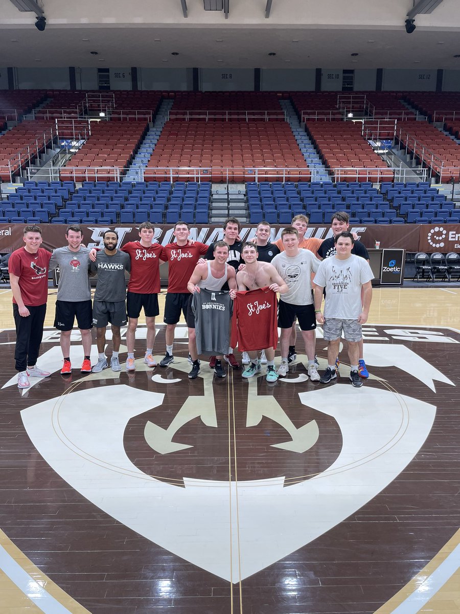 managers_sju's tweet photo. Hawks pick up their first win of the season here in Olean! Gritty win against a tough Bonnies team along with an energetic student section!

Had to honor an all-time Manager Games legend, @JohnGriffinIII with scoring 100 points. 

@Cgm_ju with a career high 45 PTS

@ManagerGames_ https://t.co/XkjQO2juqW