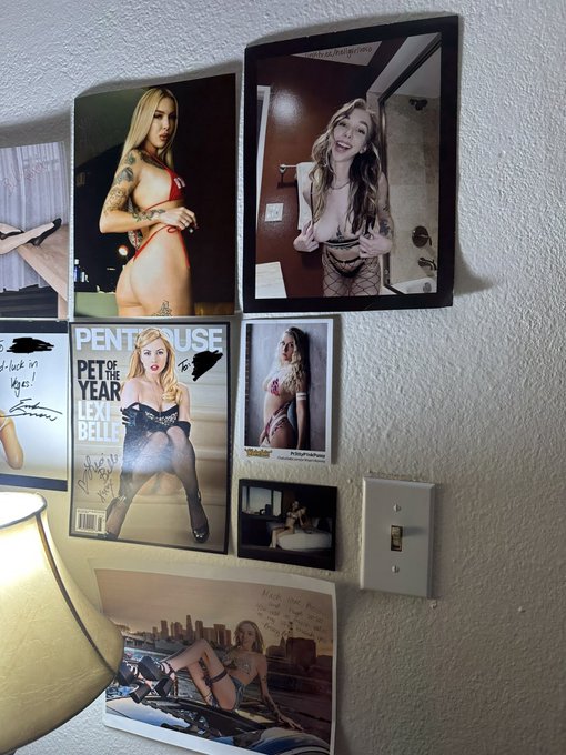 And because I said I would this is one of my walls currently https://t.co/hPGlUt1StB<a href="/tag/mvsales"class="tags"><span>#mvsales</span></a>