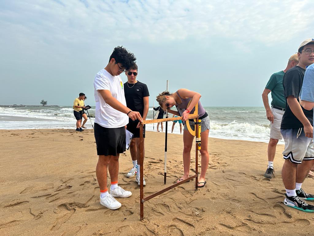 Our Y12 geographers are completing their field work in Thailand this week! 🇹🇭 ☀️ Here they are undertaking some traffic management surveys and beach profiles 🌎