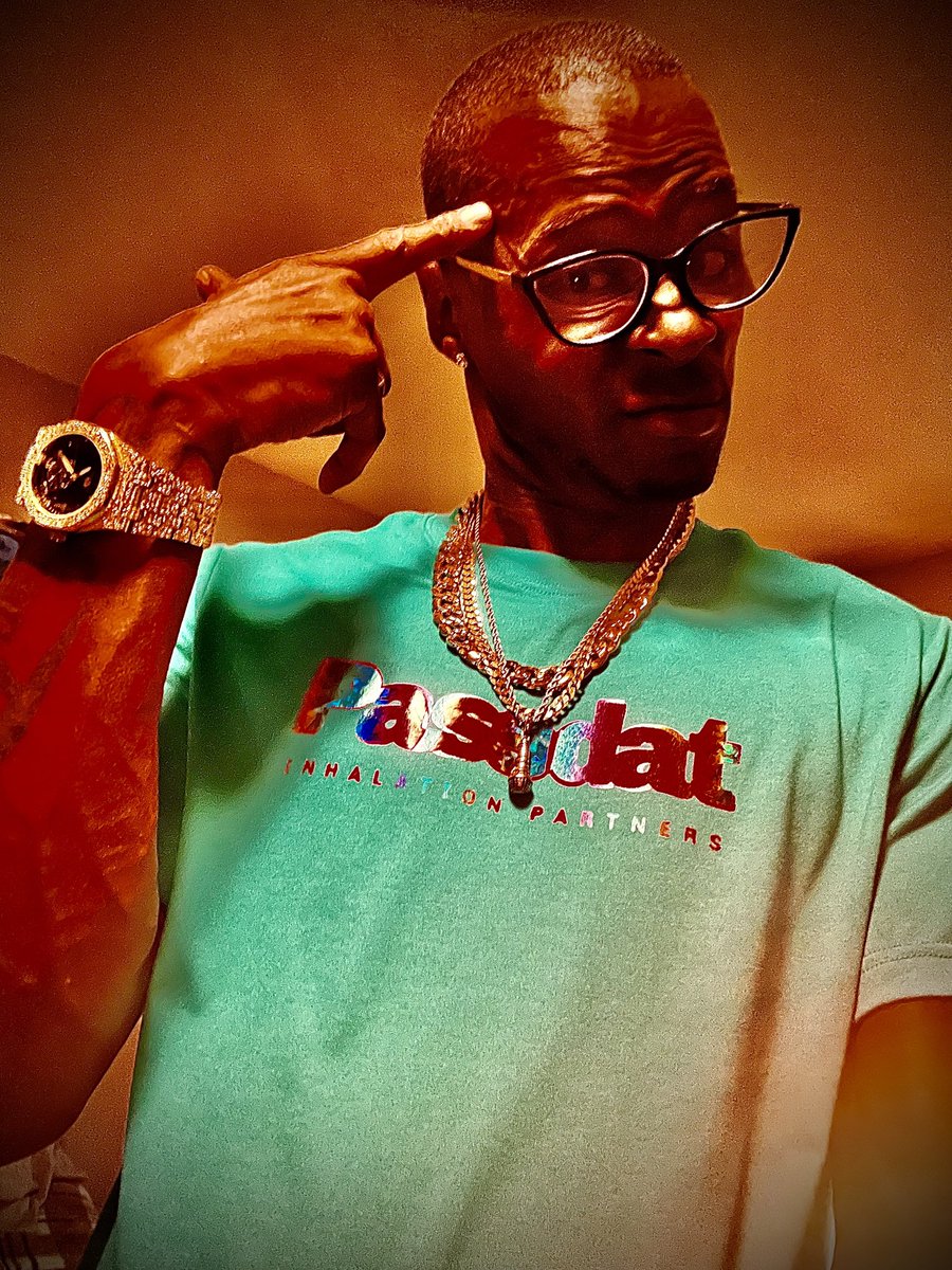 battle_derek's tweet image. Say Dat Again…it’s a lot going on up here #passdat #essentials #passdaBS