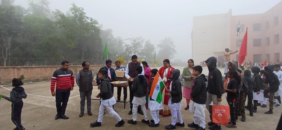 KVRairangpur's tweet image. Republic Day 2024 Celebration at Kendriya Vidyalaya Mahuldiha Rairangpur.
@KVS_HQ 
@KVSROBBSR 
@EduMinOfIndia