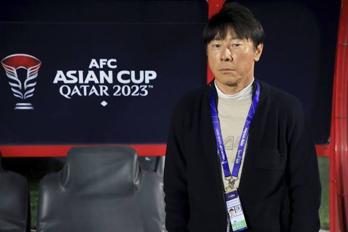 gilabola_ina's tweet photo. Pencapaian Shin Tae-Yong bersama Indonesia. 🇮🇩

✅🥈AFF 2020
✅🥉Sea Games 2021
✅ 🥈AFF U23 2033
✅️ lolos Piala Asia 2023
✅ Lolos Piala Asia U20 2023
✅ Lolos Piala Asia U23 2024
✅ 16 Besar Piala Asia 2023 (sejarah baru)

#STYSTAY https://t.co/Y8cuOub2wj