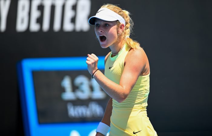 TheFirstServeAU's tweet photo. 💥 Into the Final 💥

🇦🇺 Emerson Jones [6] has beaten 🇧🇬 Iva Ivanova [16] 6-4, 6-1 to reach the Girls Final.

✅ First Aussie girl into a Junior Grand Slam Final since Ash Barty (2011 Wimbledon) and first at the #AusOpen since Siobhan Drake-Brockman in 1995.

#TheFirstServe https://t.co/85NXXGFVNv