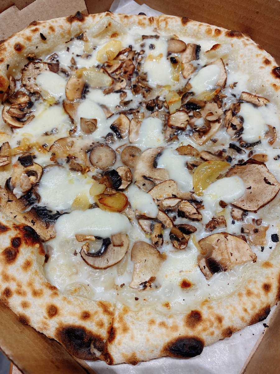 Tara Lee tweet media