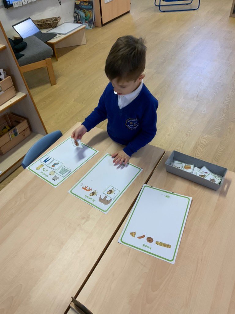 Radcliffe Hall EYFS tweet media