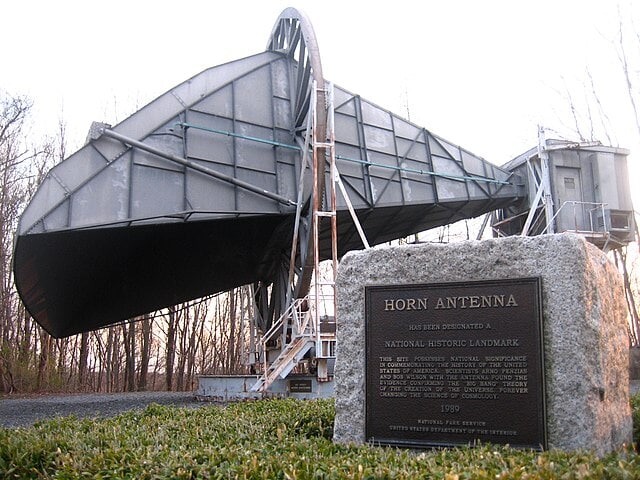 Radio3 Scienza (@radio3scienza) on Twitter photo <a href="/Radio3tweet/">Rai Radio3</a> <a href="/unitorvergata/">Università di Roma Tor Vergata</a> <a href="/unitorvergata2/">Tor Vergata</a> "Quando si citano Penzias e Wilson spesso si dice che erano due ingegneri che lavorano con le antenne per telecomunicazioni dei Bell Laboratories. E invece erano due novelli dottorati in fisica e volevano usare proprio quelle antenne per raccogliere le onde radio della nostra <a href="/Radio3tweet/">Rai Radio3</a> <a href="/unitorvergata/">Università di Roma Tor Vergata</a> <a href="/unitorvergata2/">Tor Vergata</a> "Quando si citano Penzias e Wilson spesso si dice che erano due ingegneri che lavorano con le antenne per telecomunicazioni dei Bell Laboratories. E invece erano due novelli dottorati in fisica e volevano usare proprio quelle antenne per raccogliere le onde radio della nostra
