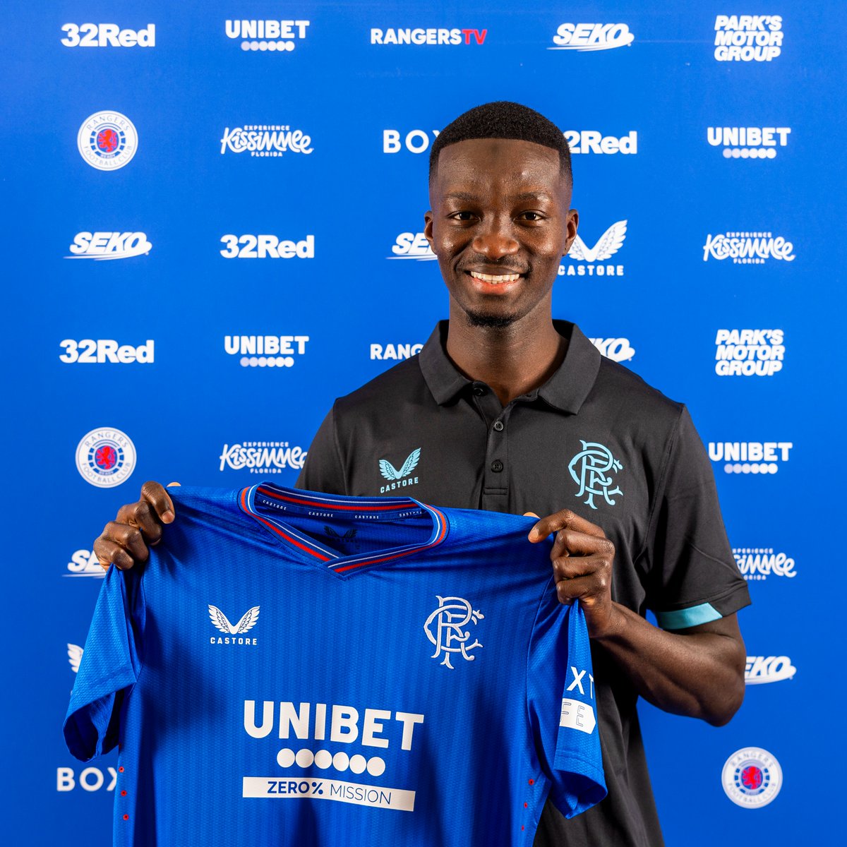 RangersFC's tweet photo. ✍️ #RangersFC are delighted to announce the signing of Mohamed Diomande from @FCNordsjaelland.

@Diomandebaba10 signs a loan deal until the end of the season, with an obligation to buy in the summer for an undisclosed fee, subject to international clearance.