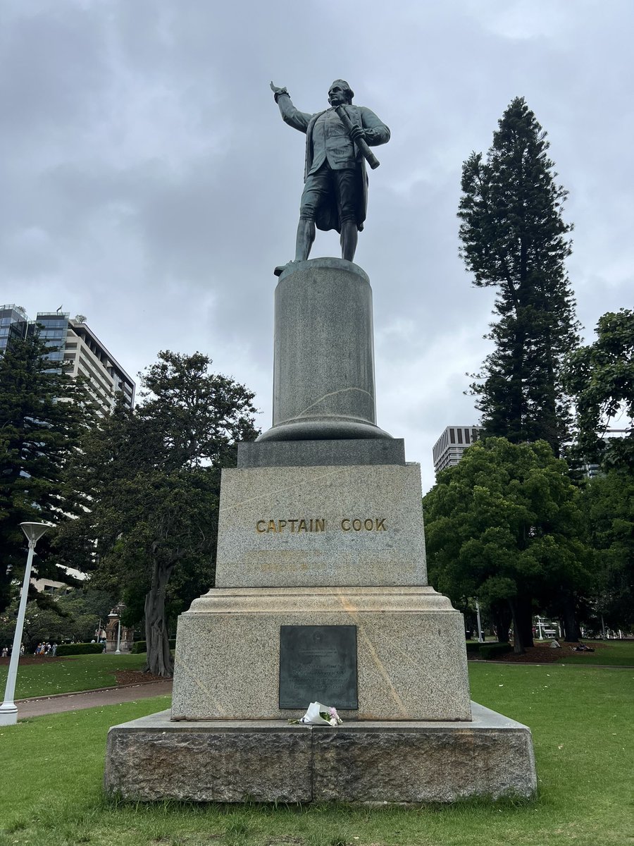 Happy Australia Day to all my Aussie fans and friends.

Please take today to remember that you basically owe your entire countries existence and national identity to this man - James Cook.

The losers who vandalise his statues should be deported.

🇦🇺