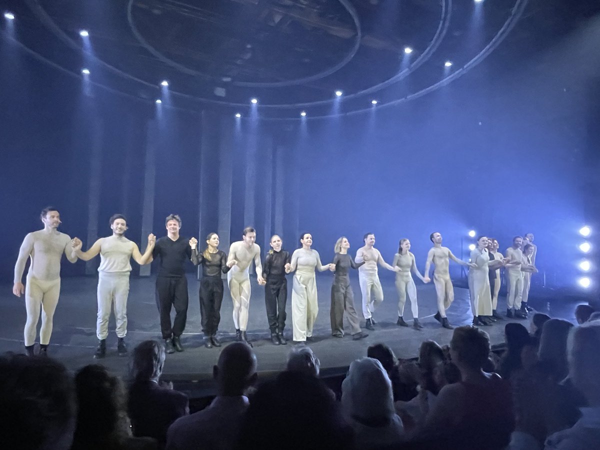 Ulrich Rasche mit „Nathan der Weise“ beim Berliner #Theatertreffen … ja, das geht sehr in Ordnung. Gewaltige, erschütternde  Inszenierung - und genau richtig in dieser Zeit. Nicht zu vergessen: die außerordentliche Valery Tscheplanowa! 
⁦@theatertreffen⁩