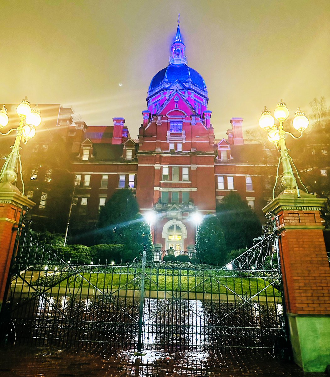 Just beautiful 💜🖤💜

LETS DO THIS, #Baltimore <a href="/Ravens/">Baltimore Ravens</a>. 

Love, Your #RavensFlock <a href="/HopkinsMedicine/">Johns Hopkins Medicine</a>