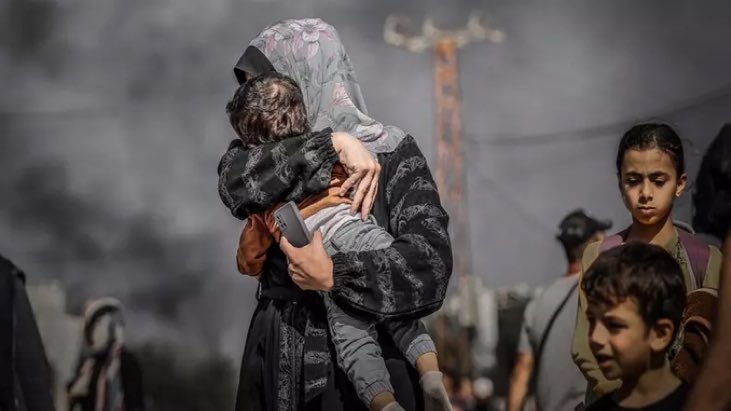 Devletler bari bunu başarsın
Havadan yemek ve ilaç 
Acilen 
<a href="/RTErdogan/">Recep Tayyip Erdoğan</a> 

 #AirDropAidForGaza