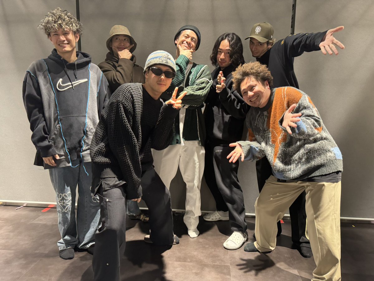 CondenseB3's tweet image. 【INFORMATION】

今回の渋谷のラジオ 
「CONDENSE GARAGE -Monthly Creation」は1/27(土) 19:05スタート!!

年明け一発目の放送内容は。。。
👘メンバーによる書き初め大会🖌

真面目(？)に今年のテーマを発表してもらいました💥

お楽しみに〜！！

#渋ラジ #CONDENSE