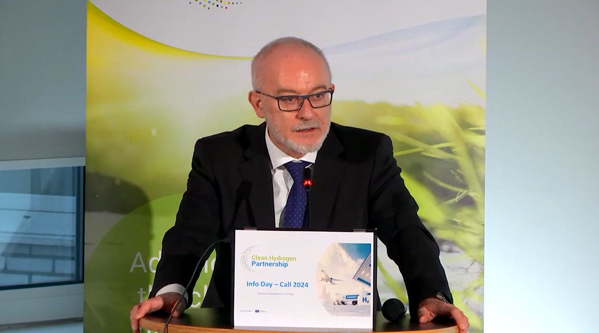 Today at our #Infoday2024🎤Luigi Crema, President @H2_Research💬Research has an important role in the identification of bottlenecks, where we have to improve in terms of technologies, implementation & about the market readiness & its bankability. 
Join us📽tinyurl.com/infoday2024
