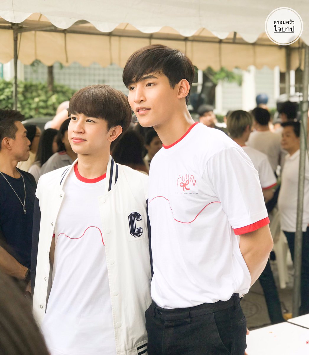 StandByMeEveryT's tweet photo. 6.งานบวงสรวงด้ายแดง #UWMAseriesWorkship (4/07/2019) หน้าละอ่อนนนนมากกกกอ่ะ
#OhmFluke https://t.co/u9tupLPAM2