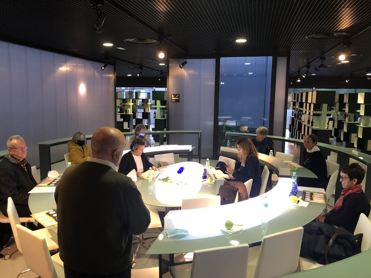 Recuerda reservar tu entrada online para evitar tiempos de espera. Terra Oleum es accesible para personas con movilidad reducida. ¡Haz tu visita cómoda y sin contratiempos! ♿

💻 terraoleum.es
📩 info@terraoleum.es
📞 953 274 976