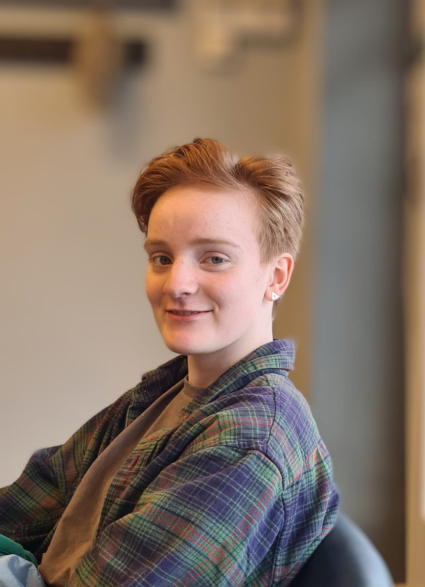 DarinaNiC's tweet image. 𝐌𝐈𝐒𝐒𝐈𝐍𝐆: 
16yo Catherine O’Kelly since 20.40 last night. Last seen exiting bus at Fosters Avenue Mount Merrion 21.10. Approx 5ft 4, red short hair, wearing a green jacket, black trousers and tan UGG boots. Pls call her Dad Darragh on +353 87 904 5006 or Blackrock Gardaí 🙏