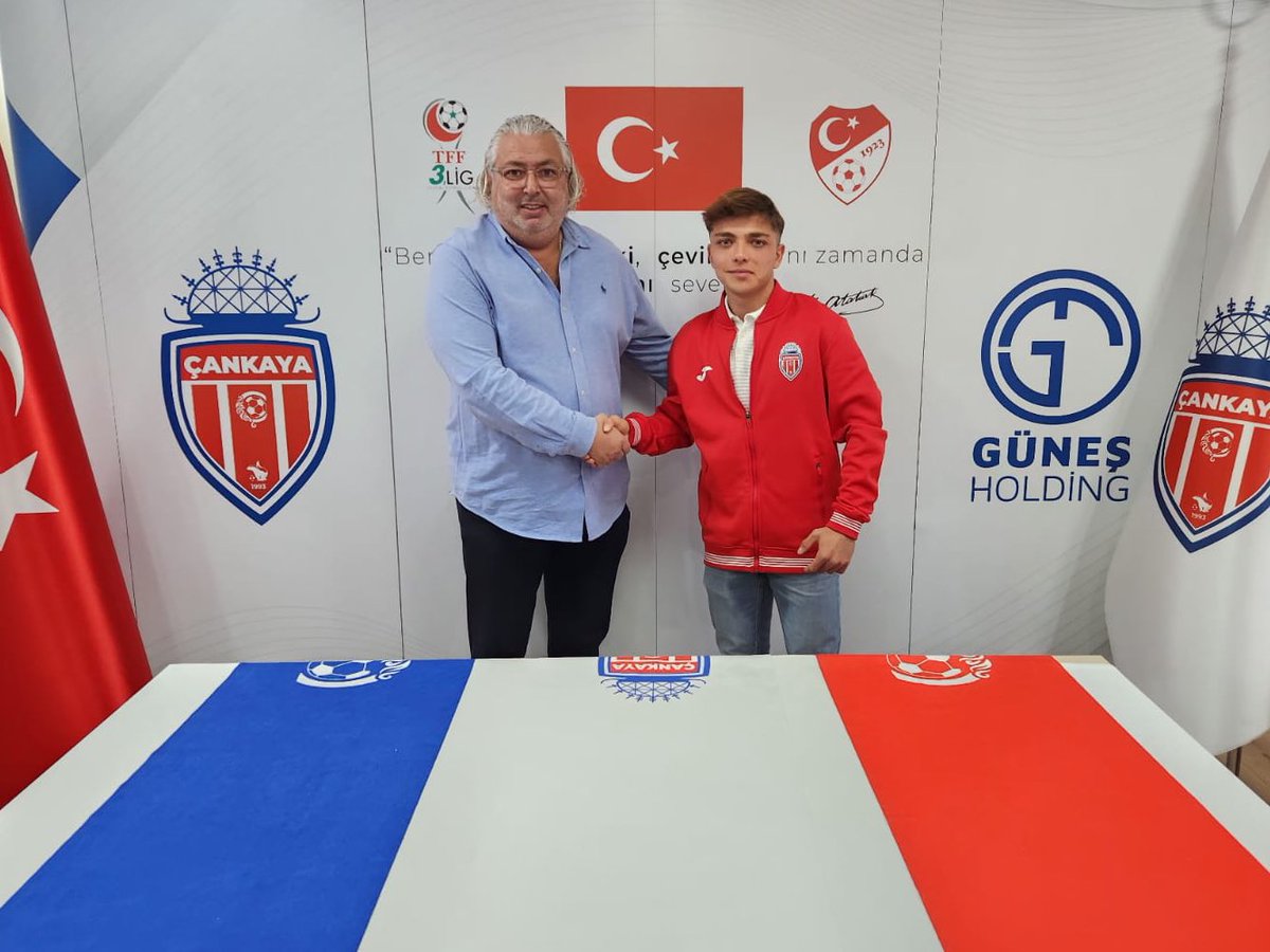 Kulübümüz altyapı oyuncularından Yağız Efe Kaya ile profesyonel sözleşme imzalanmıştır.

Kendisi ve kulübümüz adına hayırlı olmasını dileriz.

#BalPorsuğu #ÇankayaSK #ÇankayabirbAŞKa #BirAnkaraTakımı #oSeneBuSene