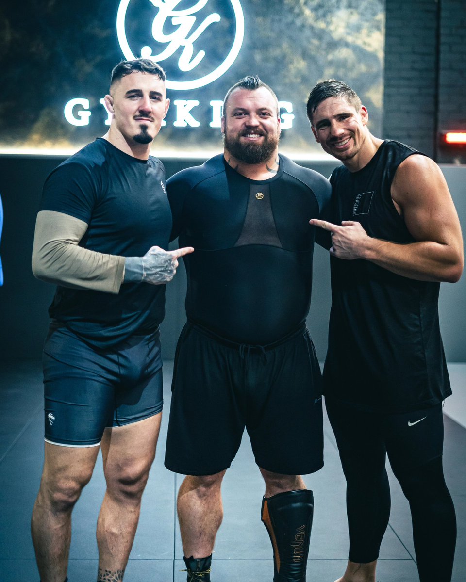 Training with the big boys 💪🏻🔥🥊