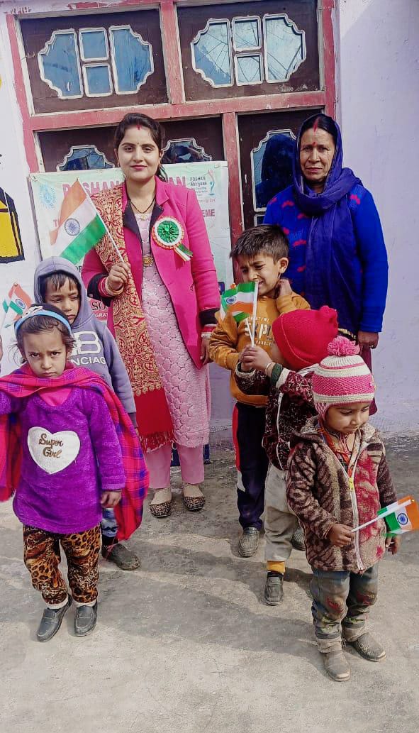 Ramban district's Poshan (ICDS) team marks the 75th Republic Day with fervor at Anganwadi Center…. Anaganwadi workers inspire patriotism among our young ones. 🇮🇳 #RepublicDay #PoshanAbhiyan 
@dcramban @diprjk @DIPRRambandic @JkicdsMission @MinistryWCD