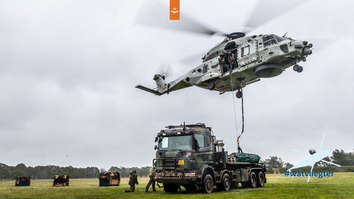 Oefening Guardian Defender is in volle gang. 🚁 Vandaag voeren de #NH90 bemanningen een logistieke missie uit waarbij ze troepen bevoorraden. Het Mobile Air Operations Team (#MAOT) en Helicopter Training &amp; Exercise Control (#HTEC) ondersteunen vanaf de grond. ⬇️ 1/3