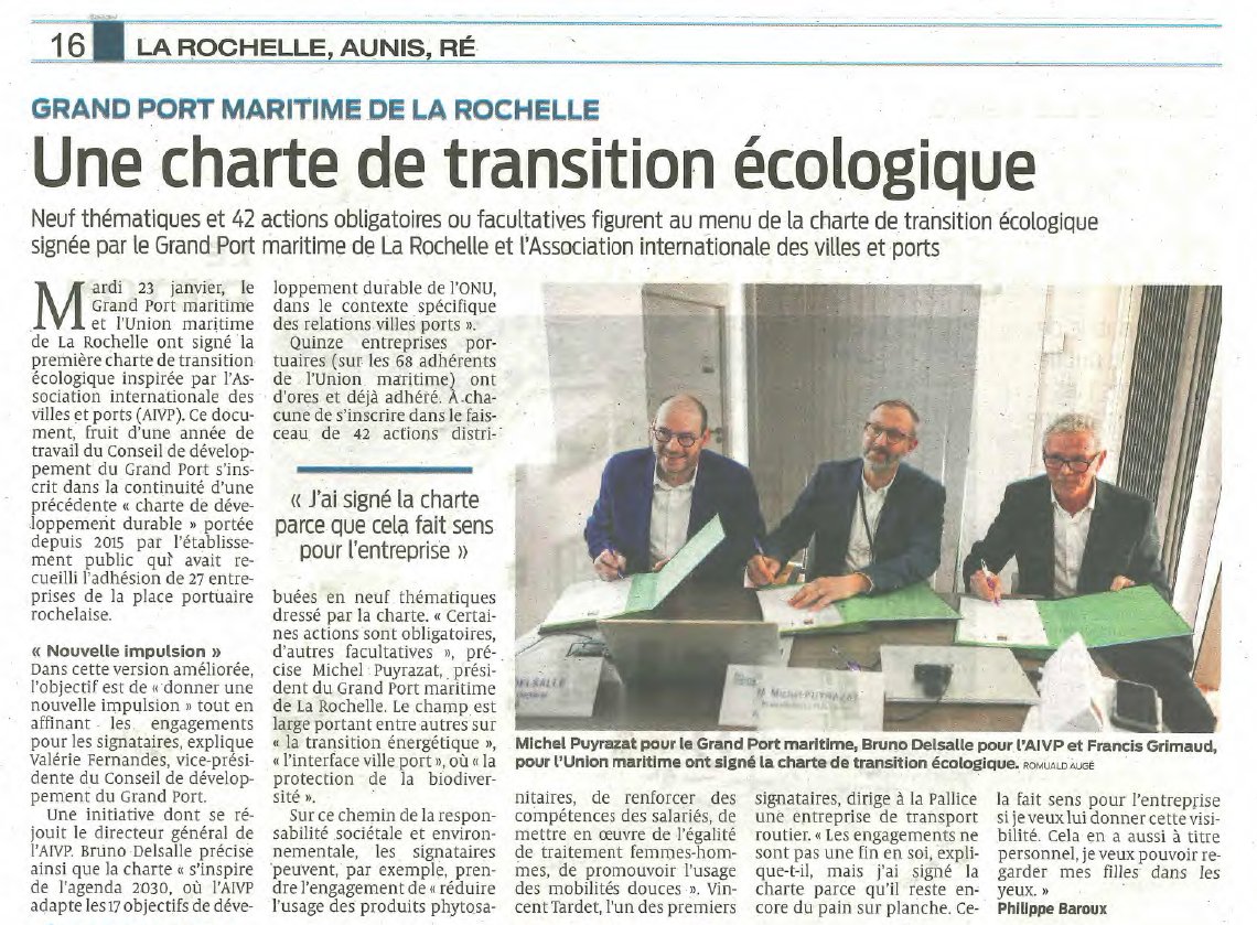 L'AIVP, @BrunoAIVP, le Port Atlantique La Rochelle @_PALR_, Michel PUYRAZAT et l’Union maritime, Francis GRIMAUD signent la Charte de la transition écologique du territoire #portuaire. ✍ #Agenda2030 
Merci à Philippe Bardoux pour cet article @sudouest 
swll.to/KVGw5