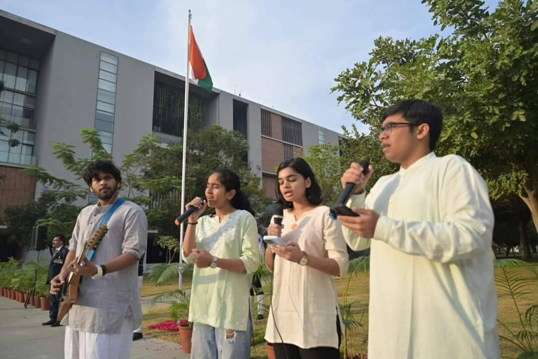 ahmedabad's tweet image. Professor Parag Patel spoke about the pivotal role of education in shaping an informed and responsible citizenry as the Ahmedabad University community, including faculty, staff, and students, came together to celebrate the spirit of India's 75th Republic Day. #liberaleducation