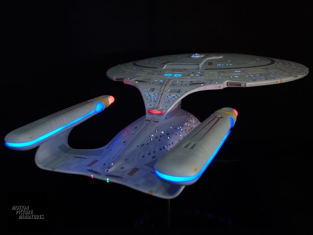 1/1400 scale Enterprise D model commission - aft 3/4 view. Last photo, for now at least 🙂