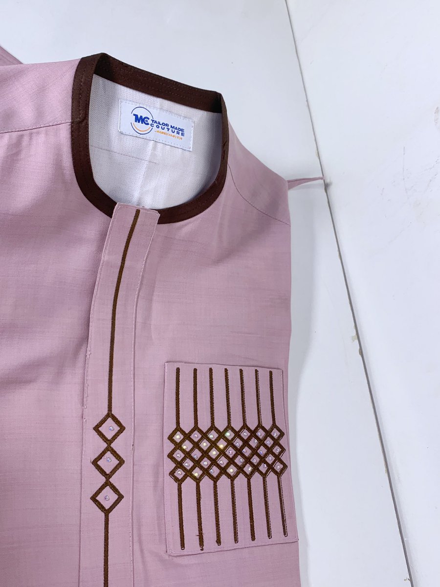 Tailor_Made_C's tweet photo. 💥Neatly-Tailored and Stoned Monogram Embroidered Kaftan💥

📌Price= 45,000 naira
📌 Delivery= 3-7 working days
📌 Location = Ilorin

Send a DM to place an order! https://t.co/xsaPQq2m8T