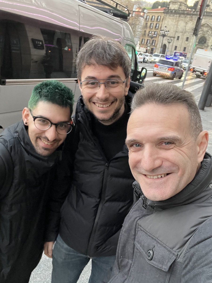 Ya en Bilbao para disfrutar de la ⁦<a href="/BilboStack/">BilboStack Conference</a>⁩ . Con la buena compañía de ⁦<a href="/exeal/">Exeal</a>⁩. Ahora a reunirnos con mis compañeros de ⁦<a href="/BavelVoxel/">Voxel</a>⁩